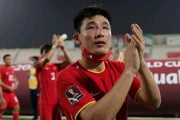 在线体育-武磊不解球迷只骂自己 妻子：他喜欢自己承受压力
