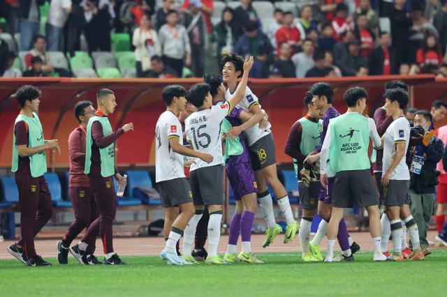 1739672472295074048.jpg (体育)(32)足球——U20亚洲杯:中国队胜吉尔吉斯斯坦队XxjpseC007345_20250215_PEPFN0A001.jpg